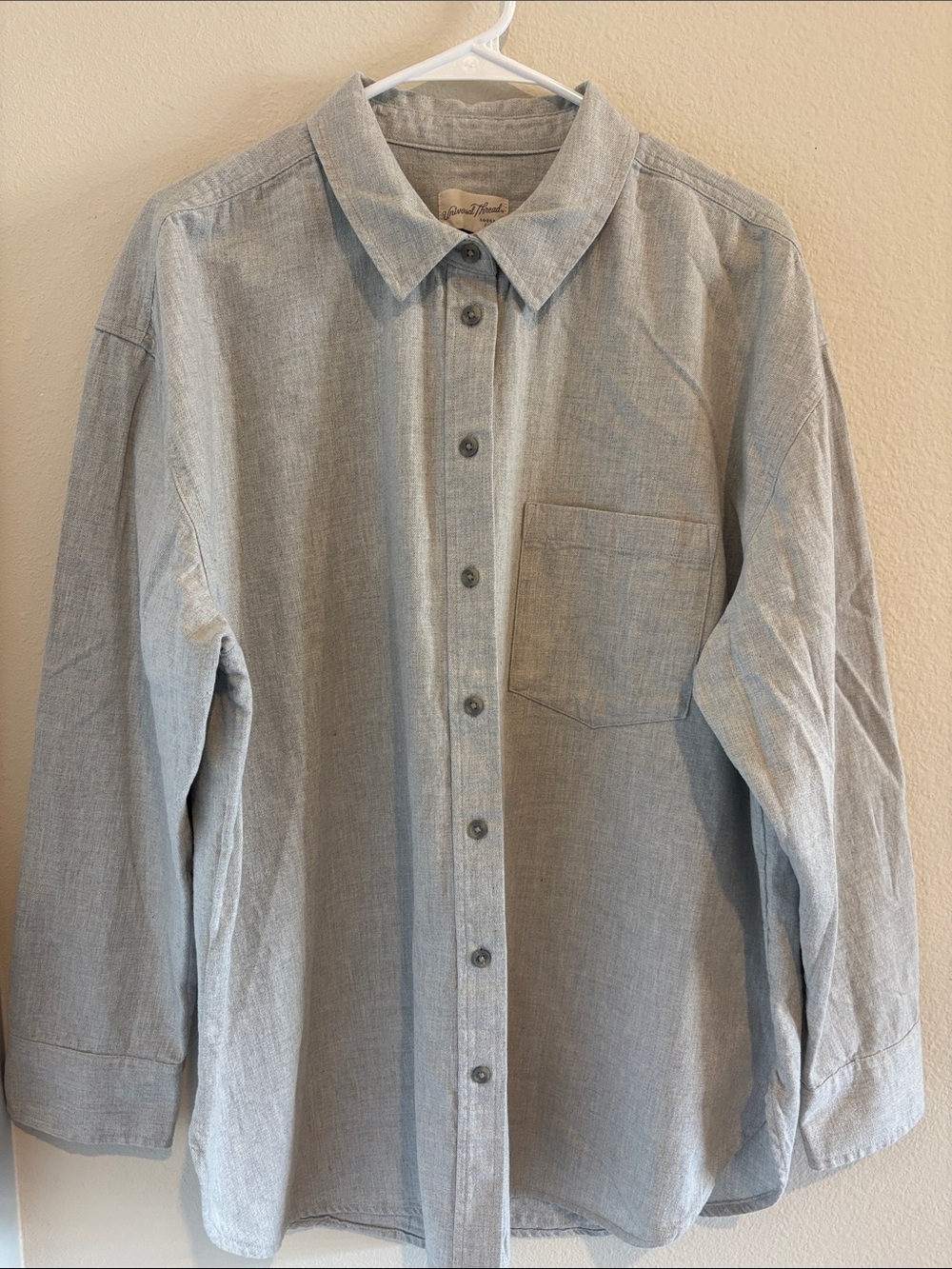 Universal Thread Long-Sleeve Button Down Shirt.     100% Cotton - Picture 2 of 4